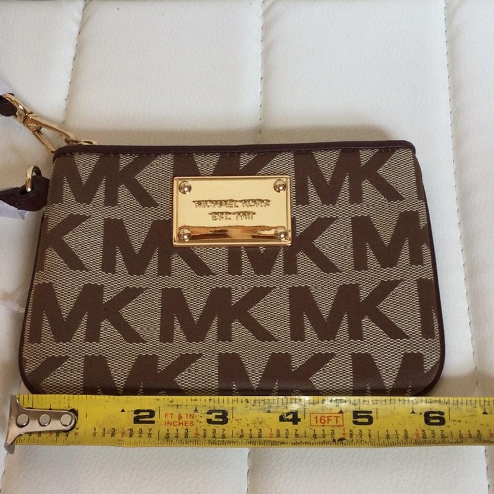 NWOT Michael Kors Brown Wristlet - Picture 9 of 10